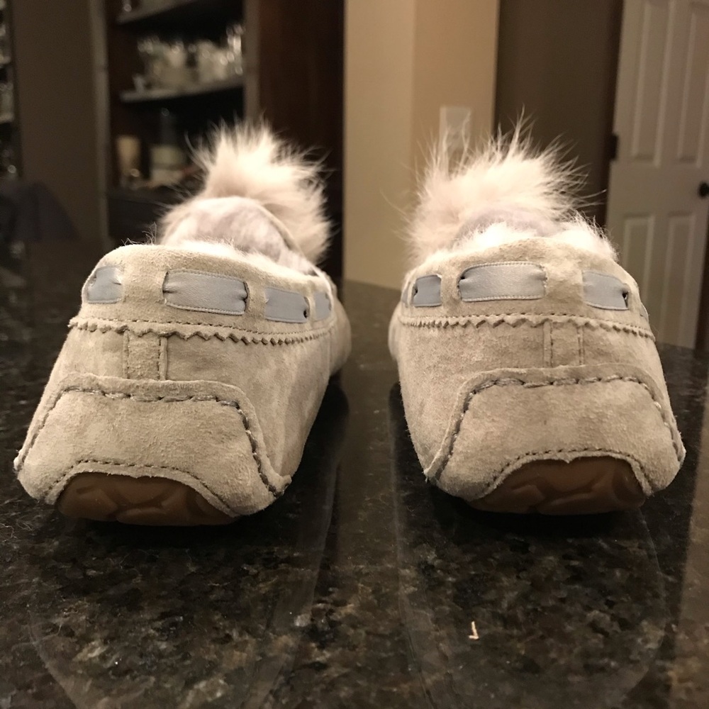 New UGG Dakota Pom Pom Slippers, Seal Grey, 7 - Picture 7 of 8